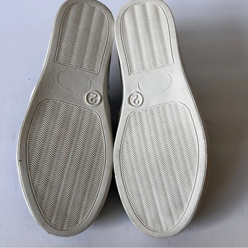 Taboom Boys/Girls Black Faux‎ Leather Comfort Slip On Comfort Sneaker Size 2